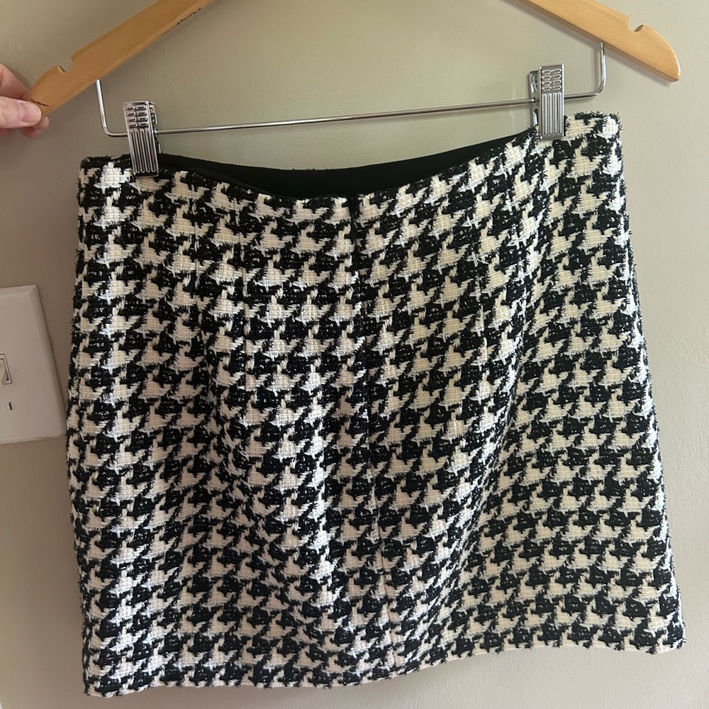 Women's VERONICA BEARD Black White Houndstooth skirt Size 8 New